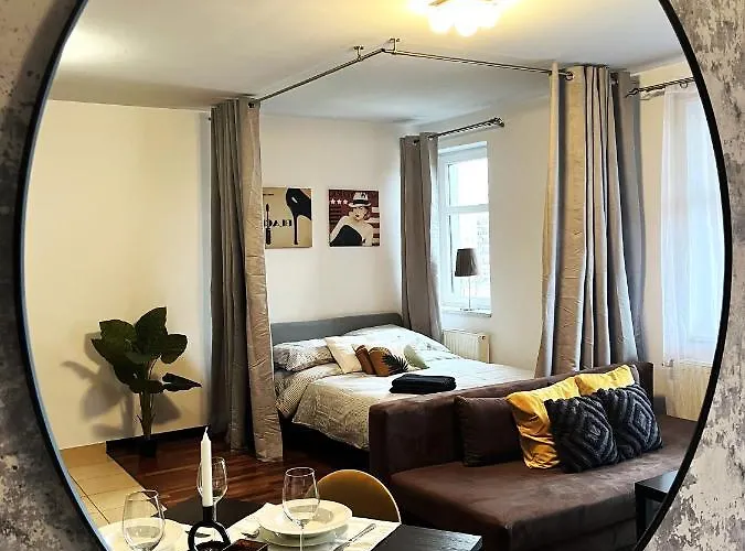 Jagielly ~ Self Check-in 24h ~ Parking & Lift Apartament