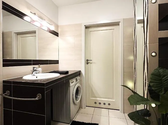 Jagielly ~ Self Check-in 24h ~ Parking & Lift Apartament Wrocław