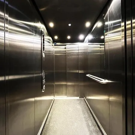 Apartment Jagielly ~ Self Check-in 24h ~ Parking & Lift
