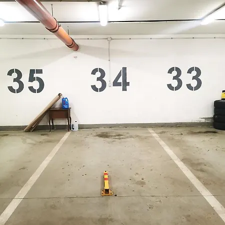 Apartment Jagielly ~ Self Check-in 24h ~ Parking & Lift